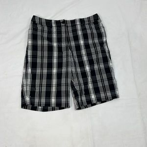 #1034 Anne Klein Sport White and Black Plaid Shorts | Size: 8